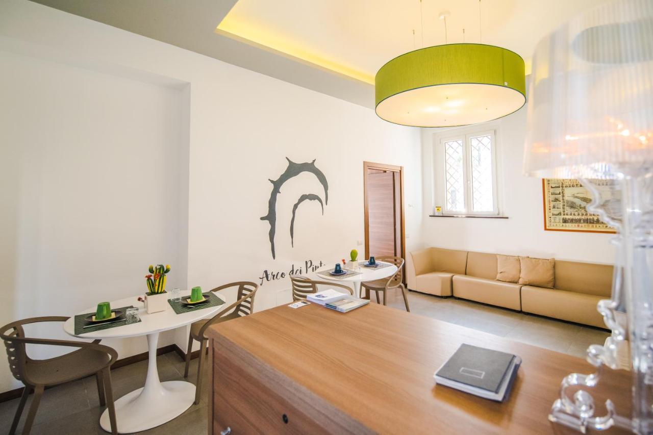 Arco Dei Pinto Bed & Breakfast Salerno Luaran gambar